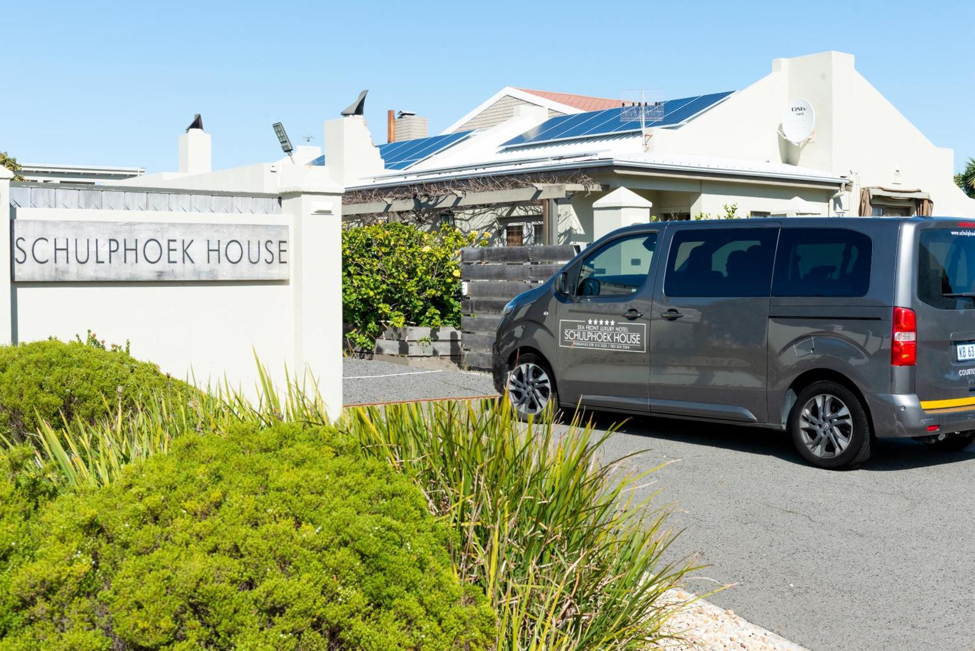 Schulphoek Seafront House Hermanus Exterior photo Entrance to the hospice